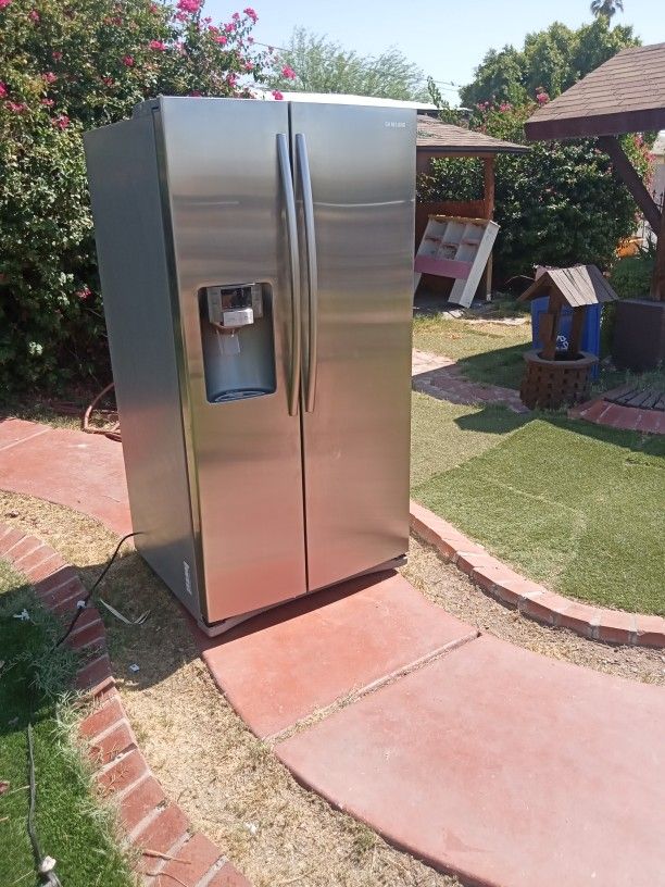 Samaung Fridge Stainless $350