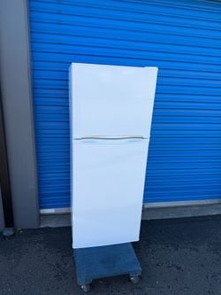 Haier Compact Refrigerator with Top Freezer
