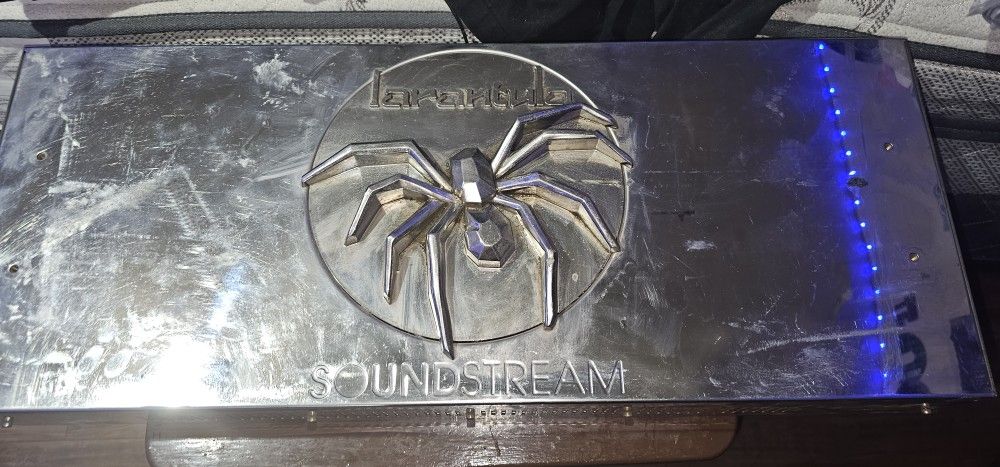 Soundstream Taranchula Old School Amp. ⭐️Will Trade For 75 Inch Tv Depending On Brand⭐️