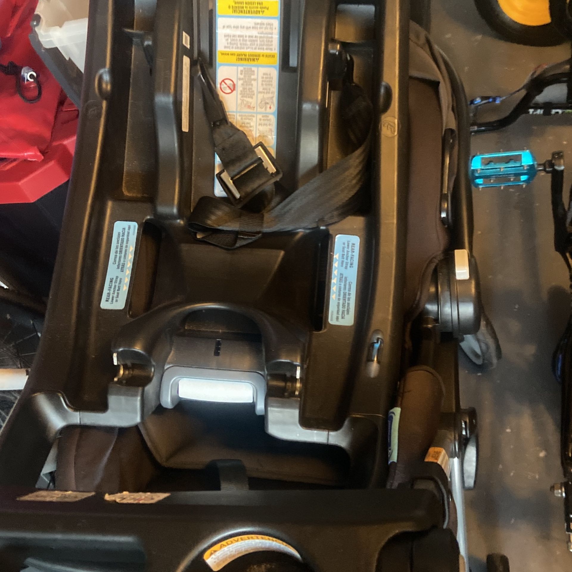 Graco Car Seat Base With Click And Connect Stroller