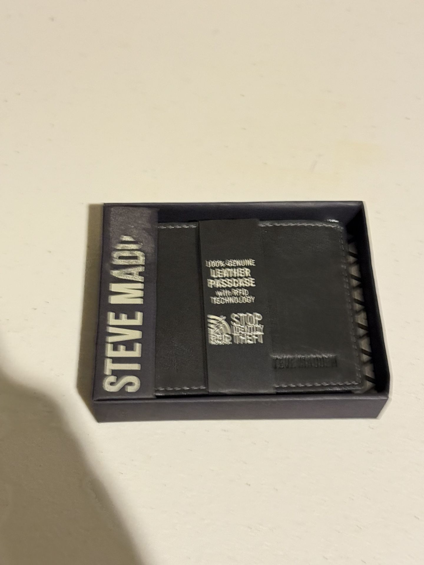 Steve Madden Genuine Leather RFID Technology Black Bifold Wallet 