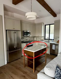 Free island top with wood drawers