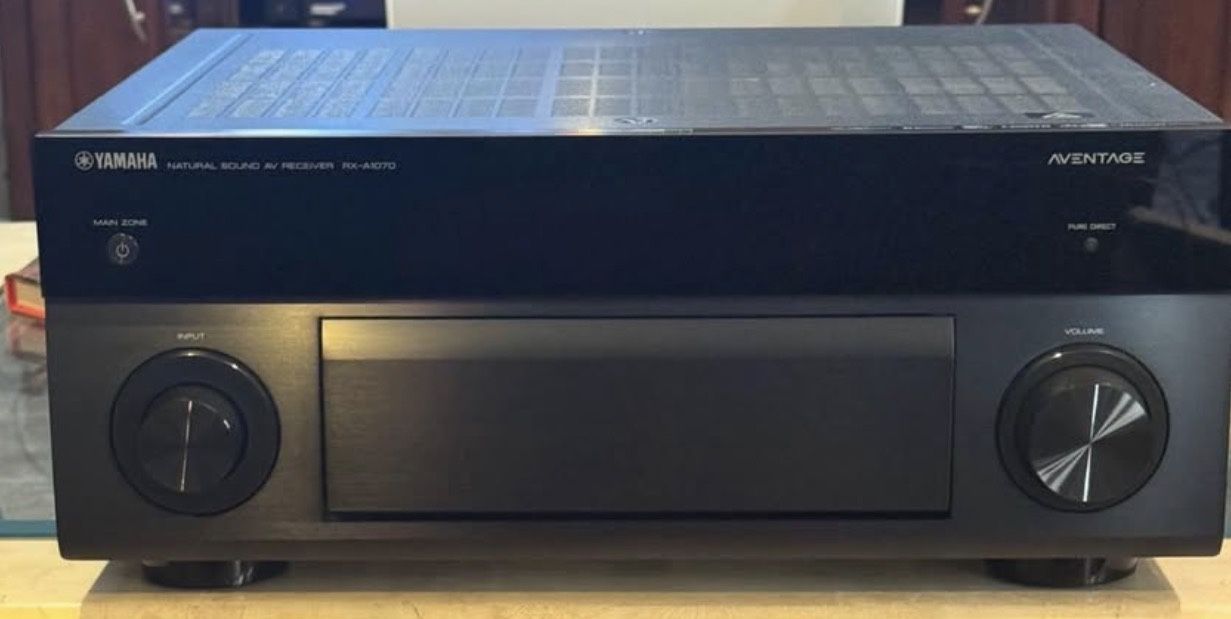 Yamaha RX A1070 Atmos,wifi Music Cast. 