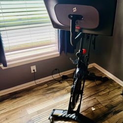 Peloton Bike (Pro Model) – Excellent Condition – Full Setup – $1,350