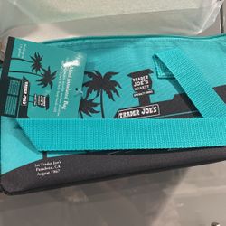 NEW TRADER JOE'S MINI INSULATED TOTE LUNCH BAG