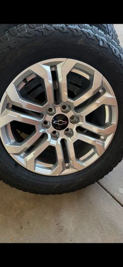 20s CHEVY GMC RIMS TIRES 6LUGS 6X5.5