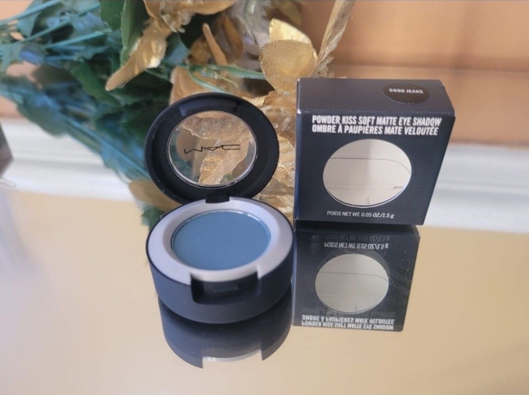 MAC good jeans powder kiss single soft matte eyeshadow