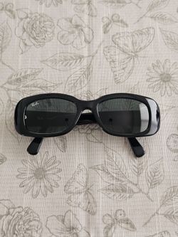 Ray-Bans 4122 sunglasses