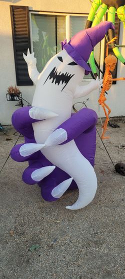 Halloween inflatable