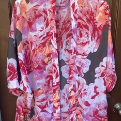 Short Floral Kimono Apt. 9.