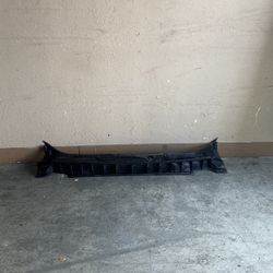 17-23 Cadillac Xt5 Cowl Windshield Wiper Cover Piano Part Parts 2017 2018 2019 2020 2021 2022