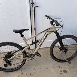 2021 Polygon T7 Vander SE