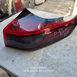Nissan Rogue Right Tail Light Oem