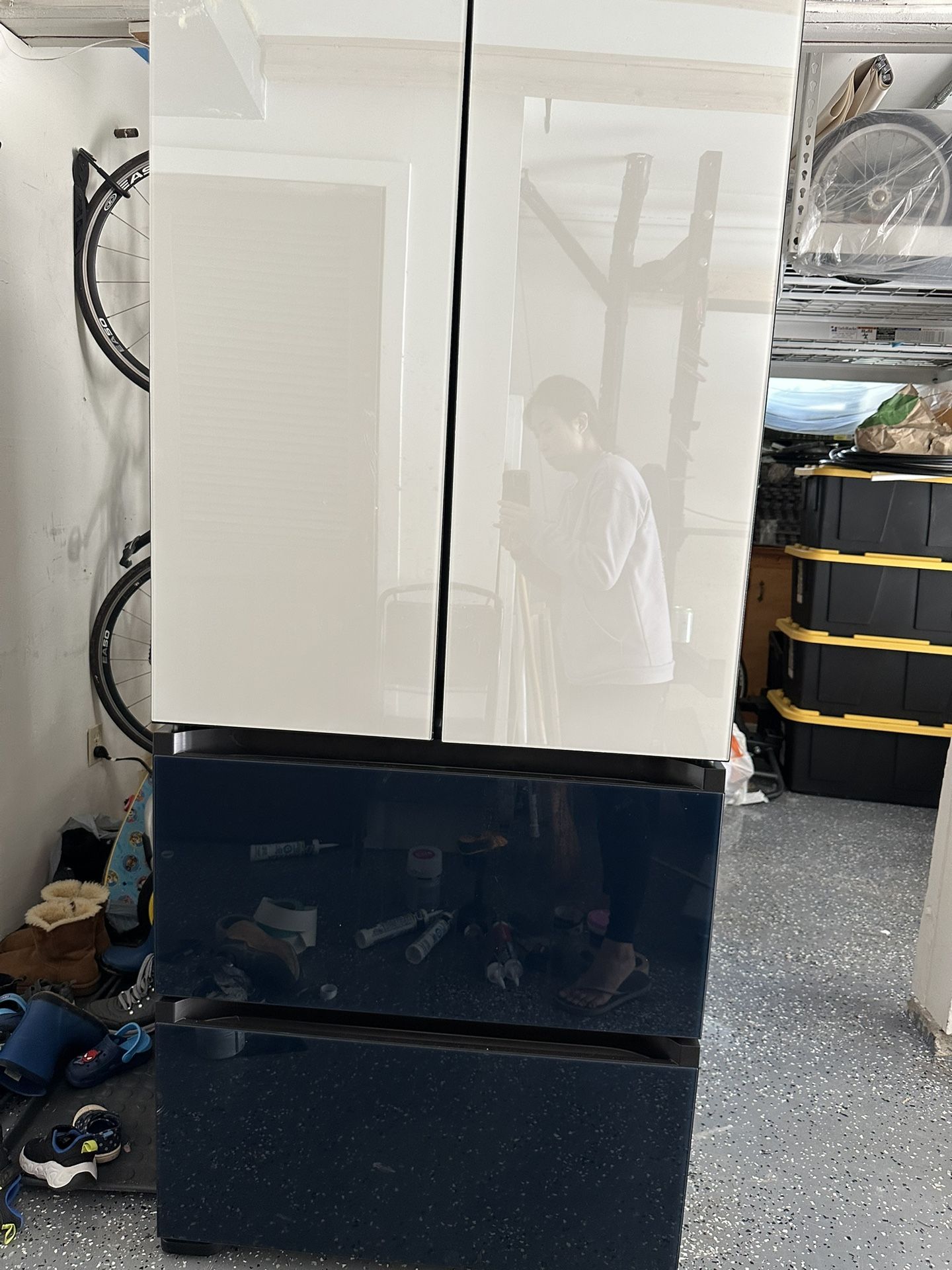 Samsung 17.3 cu ft Smart 4 door French door Refrigerator