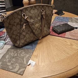 Coach Purse And Wallet