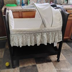 Rocking Bassinet 
