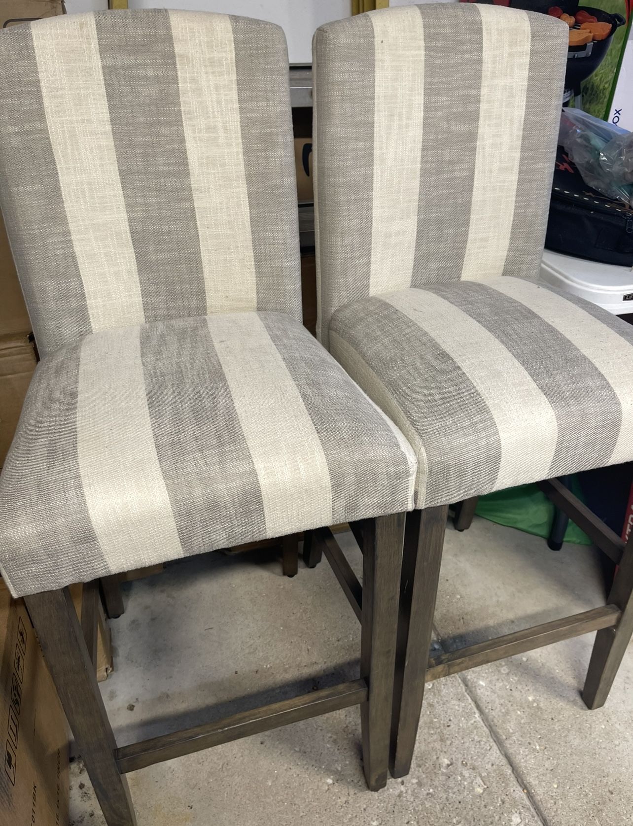 Curved Top Counter Height Bar Stools 