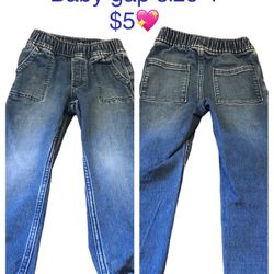 Jogger Great Condition For Boys Size 4 Years 💖💖💖B70