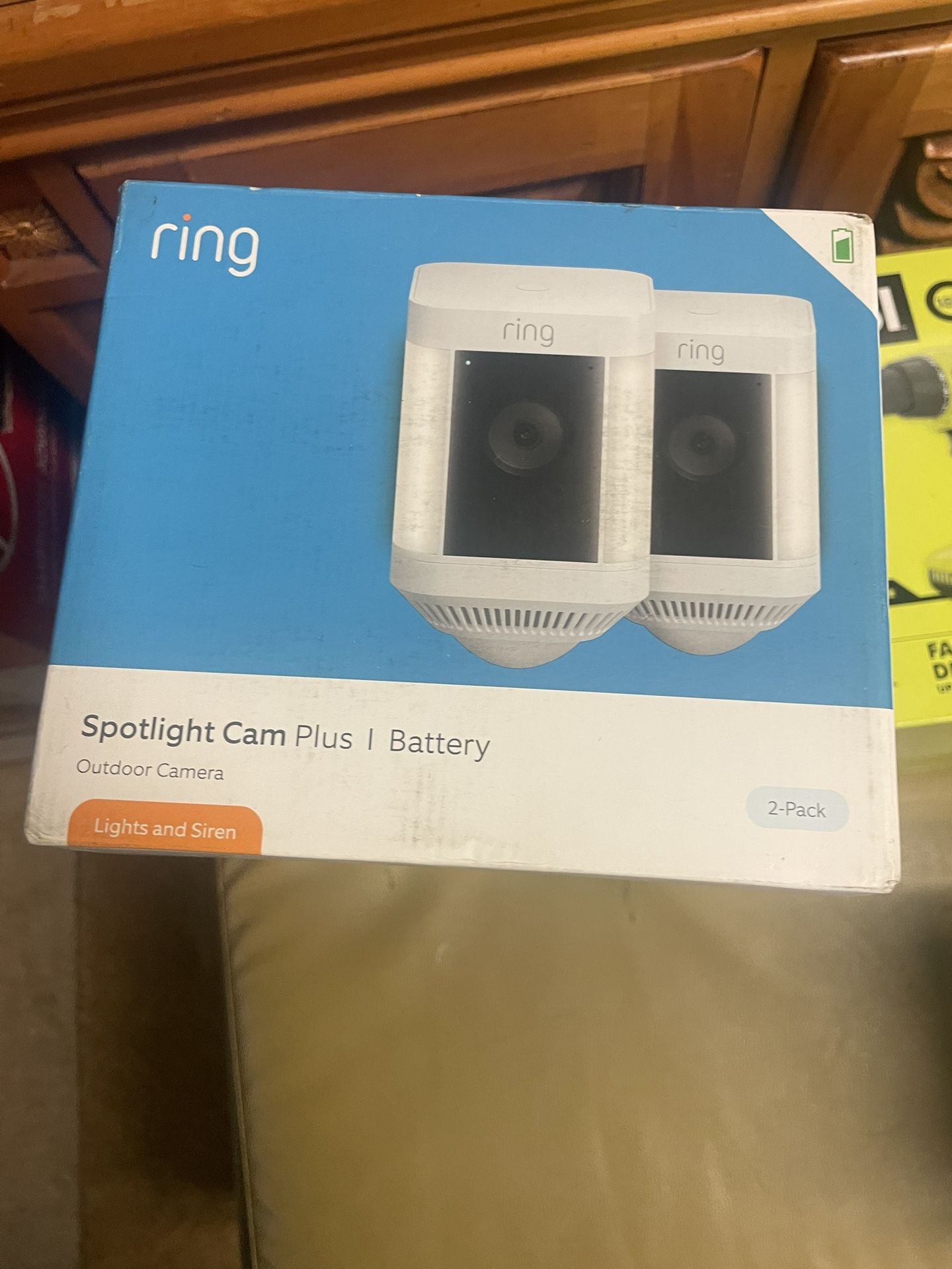 Spot Light Cam Plus With Battery