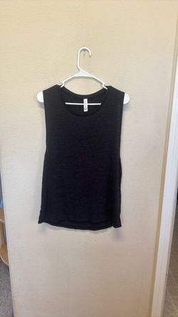 New Without Tags Bella + Canvas Women’s XL Black Flowy Collection Tank Top Shirt
