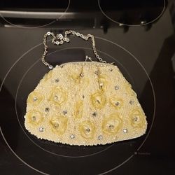 Vintage Pearl Beaded Rhinestone & Floral Accent Off White Clutch Purse