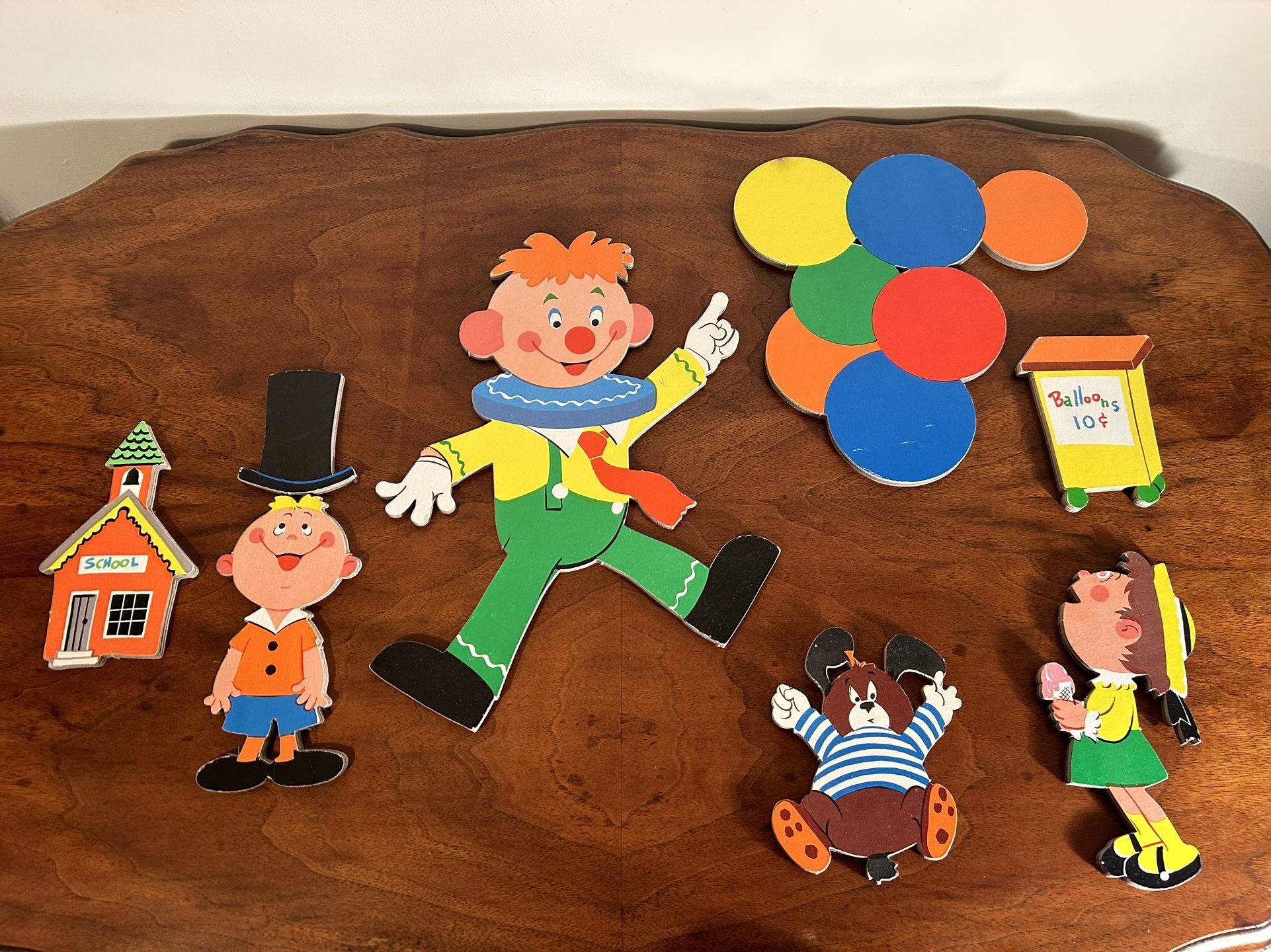 Die Cuts Lot - Schoolhouse, Balloons, Clown