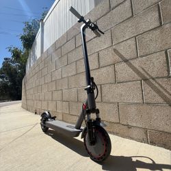 🔥Electric Scooter /19mph/ 19range/ 350watt / shocks🔥