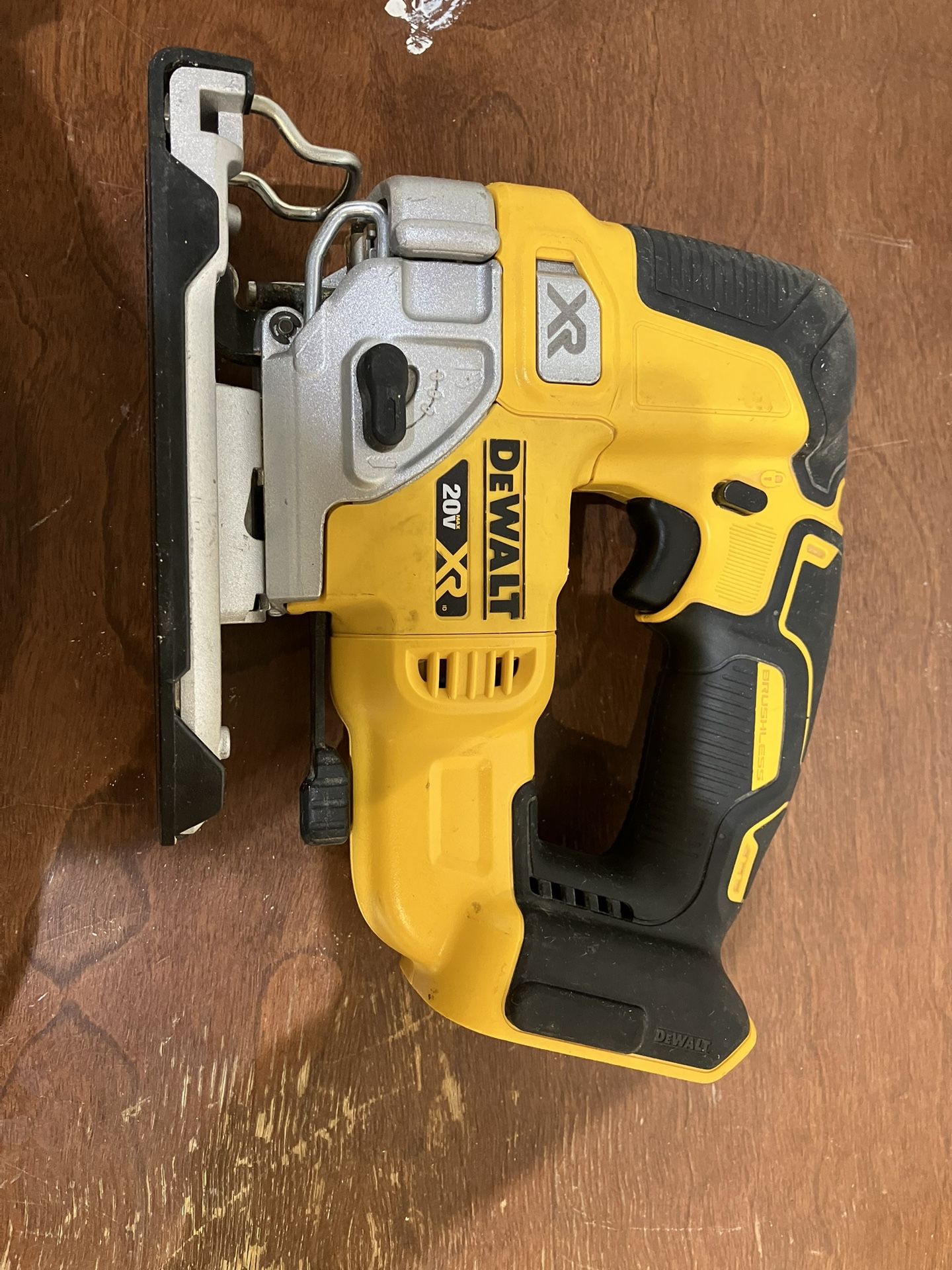 Jigsaw Dewalt Power Tool DCS334 109679-1 JE