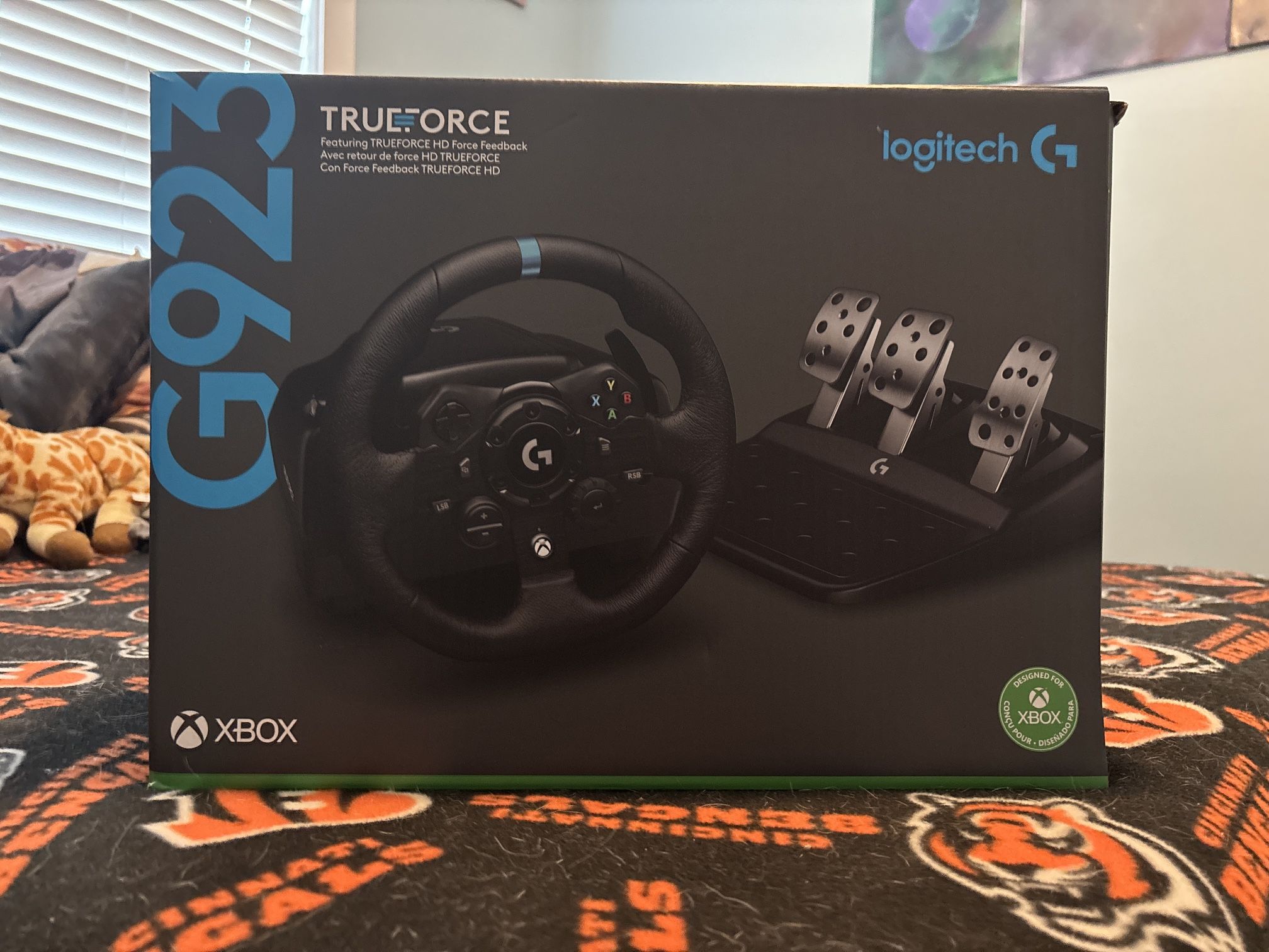 Logitech G923 Xbox Gaming Steering Wheel