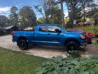 Truck Toyota tundra 5.7