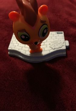 Mcdonalds little pet shop figure 2015