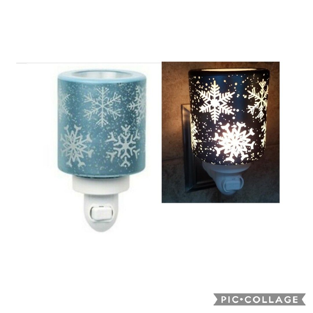 Scentsy Falling Snowflakes Plug-In Warmer NEW Retired