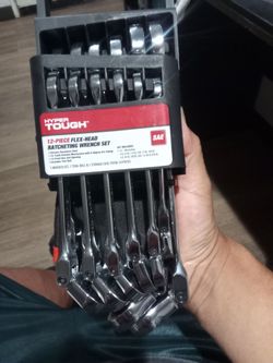 12 piece flex head ratcheting wrench set
