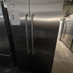 42" VIKING BUILT IN STAINLESS STEEL REFRIGERATOR 