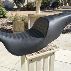 Saddlemen Slim. 2008-2023 FLHR,FLHT,FLHX,&FLTR (Touring Models)