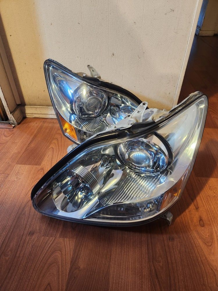 2004,2006 LEXUS LS430 PAIR OF HEADLIGHTS