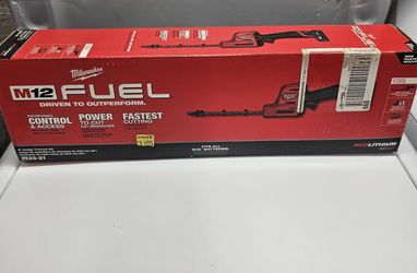 Milwaukee
M12 FUEL 8 in. 12V Lithium-Ion Brushless Cordless Hedge Trimmer Kit with 4.0 Ah Battery and Charger