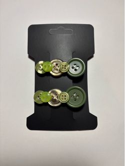 Button Hairclips!