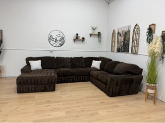 Sectional Couch - Free Delivery