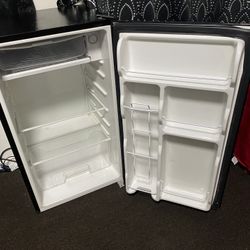 Tacklife Mini Fridge 