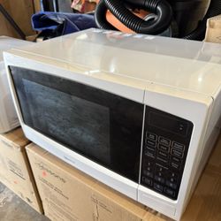 Seasons® 1.1 Cu. Ft. 1000-Watt Countertop Microwave Oven, White 