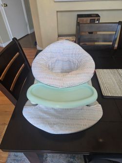 Baby feeding chair