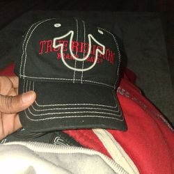 TRUE RELIGION HAT