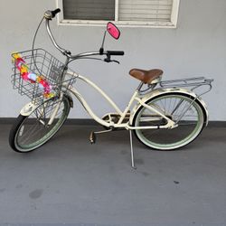 Electra Women’s Beach Cruiser 