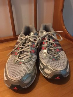 Women's size 6 1/2 Adidas sneaker