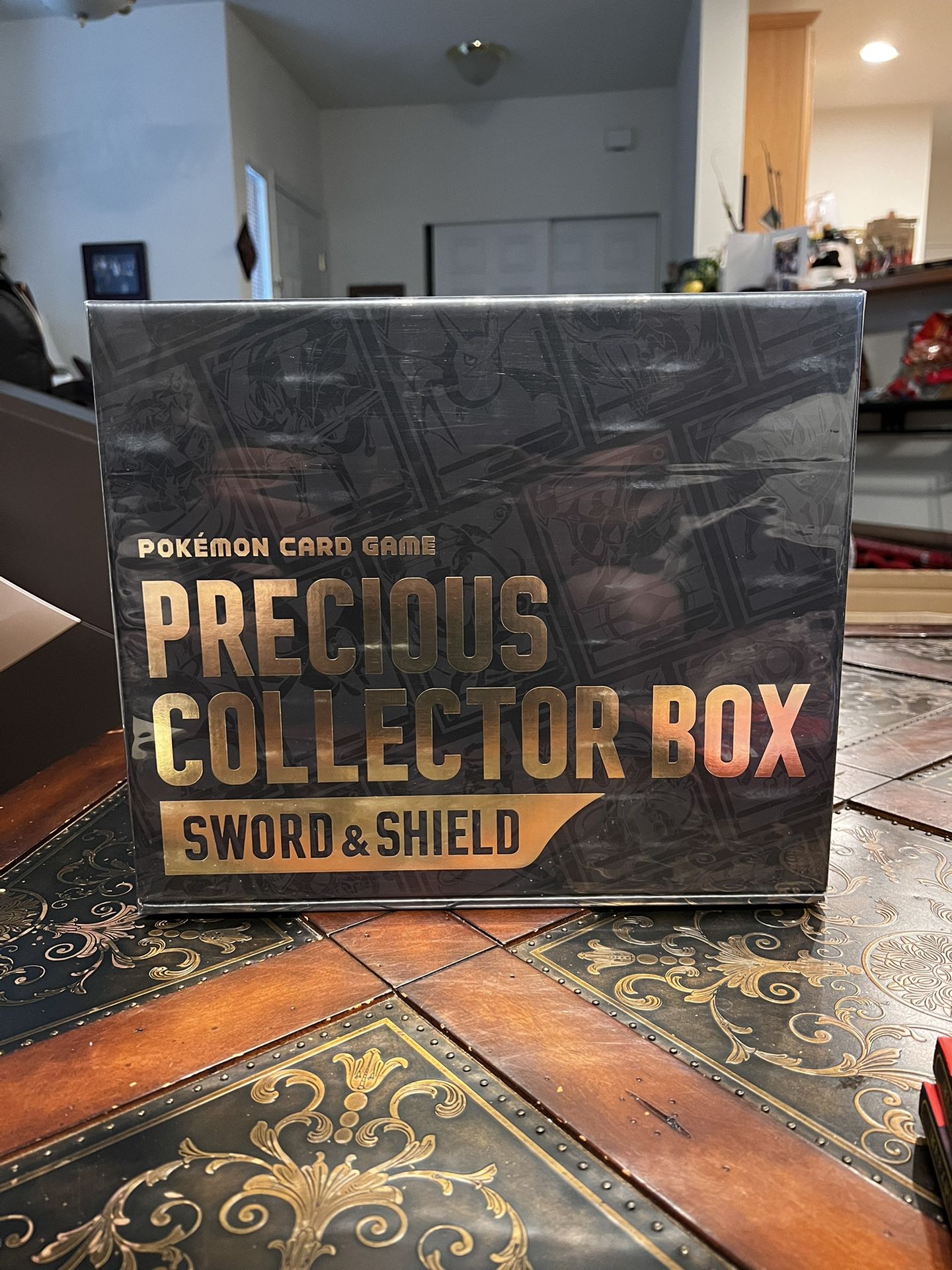 Pokemon Sword & Shield Precious Collector Box