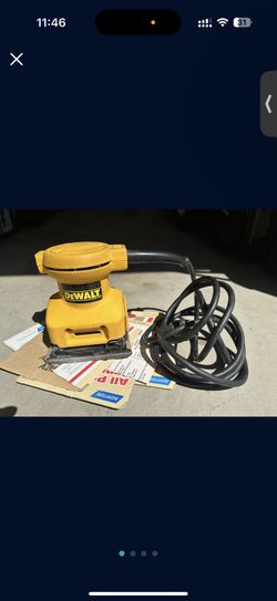 Dewalt Corded 1/4 Sheet sander