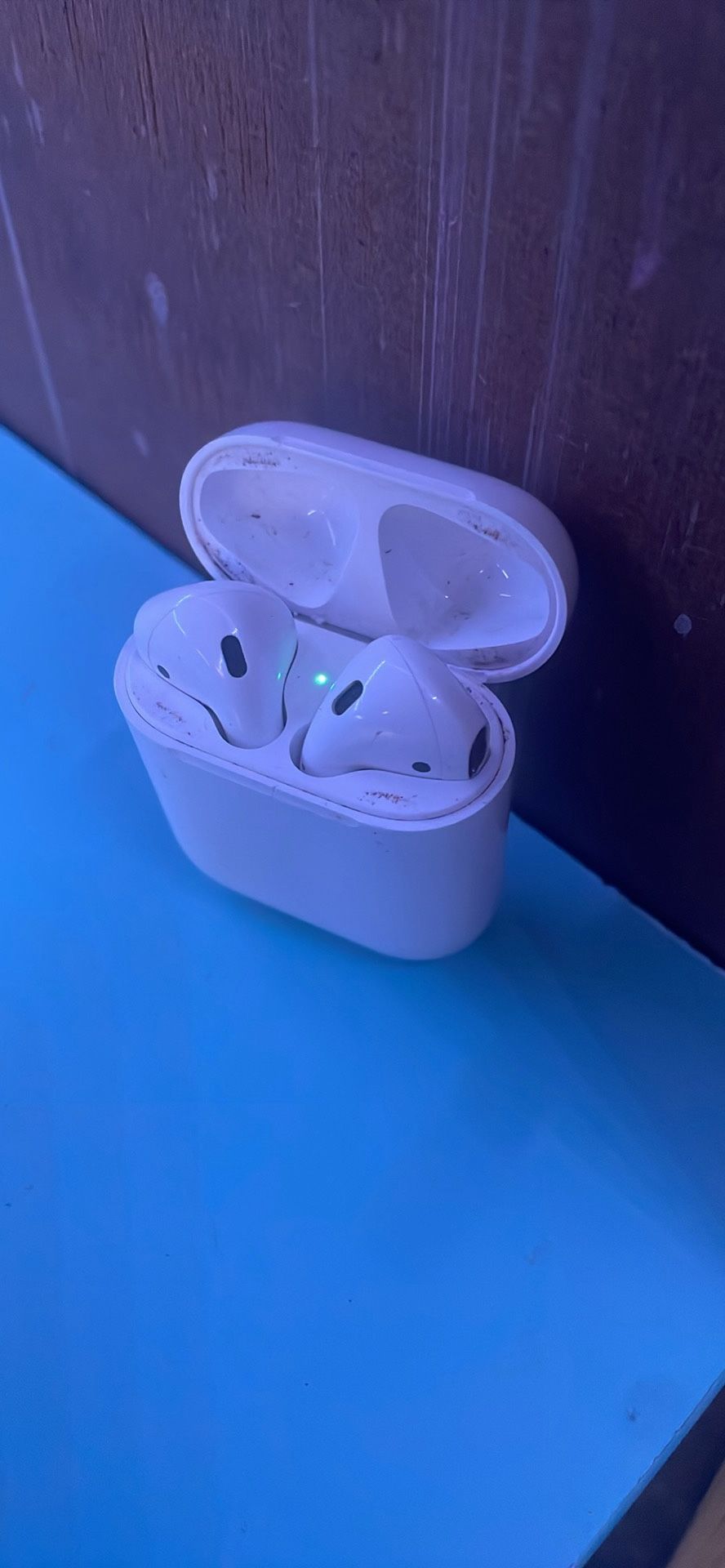 Apple AirPods 2nd Generation