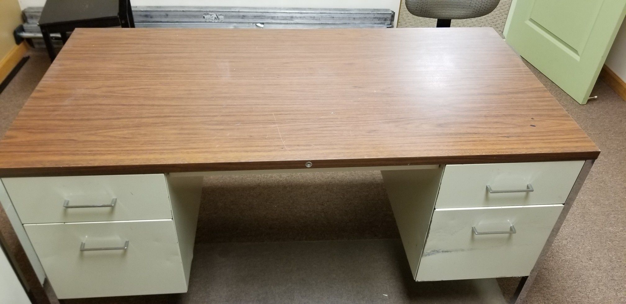 desks