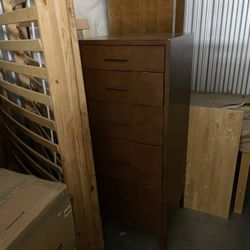 Dresser (free)